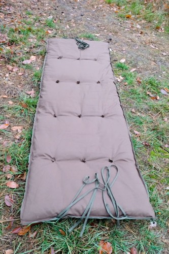Materac-wojskowy-polowy-nowy-gumowy-1.jpg