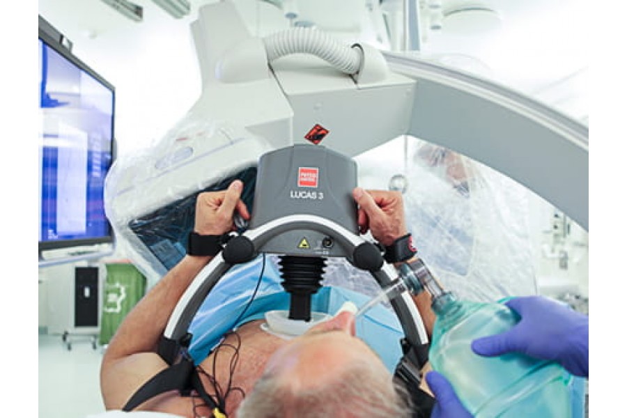 Urządzenie do Masażu Serca Lucas 3. Innowacyjna Technologia Ratująca Życie:.