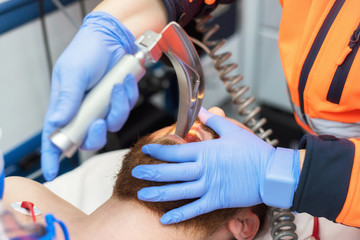 Udrożnienie dróg oddechowych.